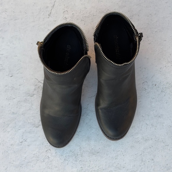 Shoedazzle Heeled booties - size 8 - Picture 2 of 6